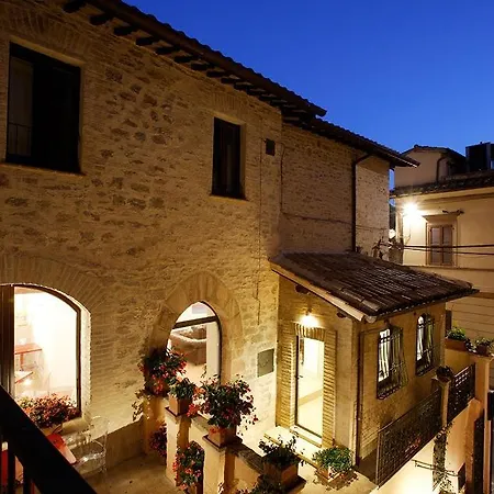 Sorella Luna Assisi