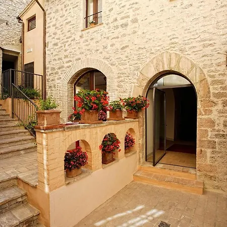 Sorella Luna Hotel