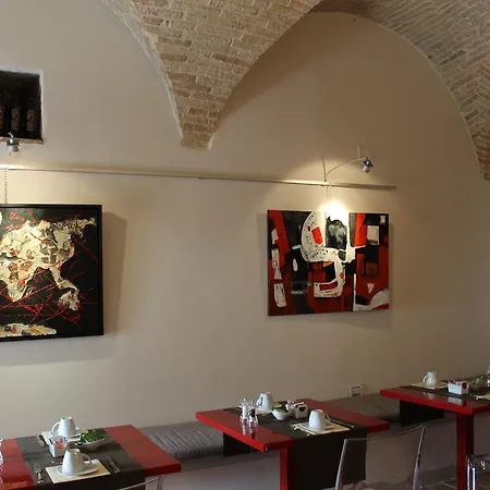 Sorella Luna Hotel 3*